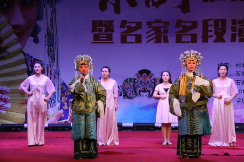 京劇社谷源琪、冀穎慧、孫新媛等演唱傳統(tǒng)京劇《穆桂英掛帥》選段