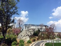 襄陽(yáng)職業(yè)技術(shù)師范學(xué)院2023年招生辦聯(lián)系電話(huà)