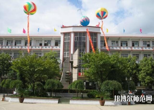 貴州畢節(jié)財貿(mào)幼兒師范學(xué)校2023年報名條件、招生對象