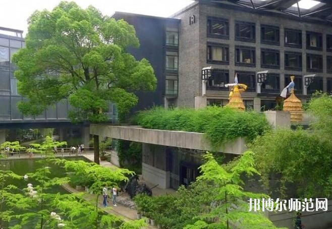 重慶新渝技工幼兒師范學(xué)校2018年報(bào)名條件、招生對(duì)象