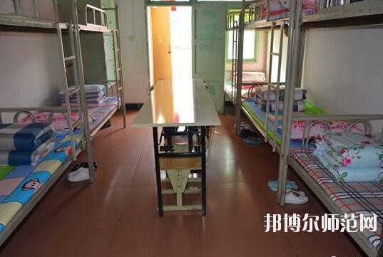 成都華夏旅游商務(wù)幼兒師范學校宿舍條件