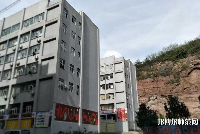 達州全星職業(yè)技術(shù)幼兒師范學校2019年報名條件、招生對象