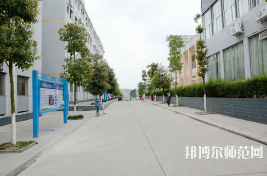 蒼溪縣幼兒師范職業(yè)高級(jí)中學(xué)怎么樣、好不好