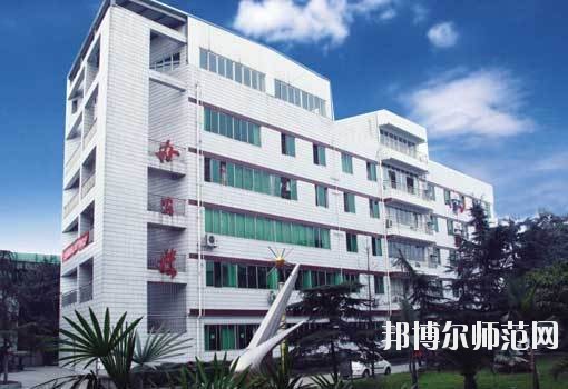 成都實(shí)驗(yàn)商貿(mào)幼兒師范管理學(xué)校2020年報(bào)名條件、招生要求、招生對(duì)象