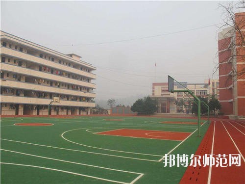 宜賓高場職業(yè)幼兒師范中學2020年報名條件、招生要求、招生對象