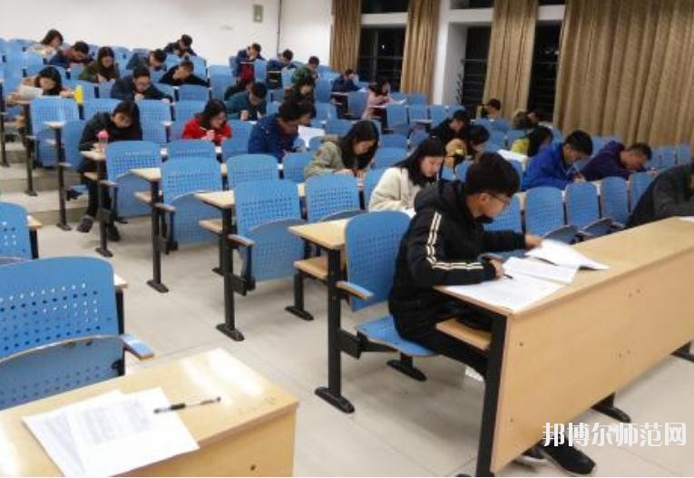 廣州2020年幼師學(xué)校中專升大?？际裁? width=