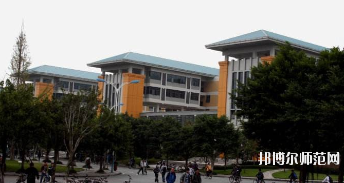 重慶微電子工業(yè)幼師學(xué)校怎么樣、好不好