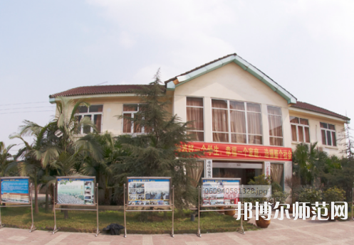 重慶聚英幼師技工學(xué)校怎么樣、好不好