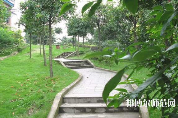 重慶市工業(yè)幼師學(xué)校怎么樣、好不好