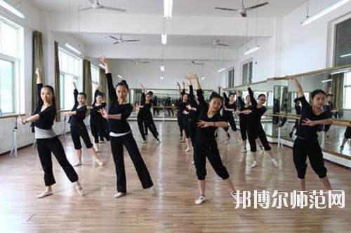惠州2021年中專幼師學(xué)?？梢钥即髮? width=