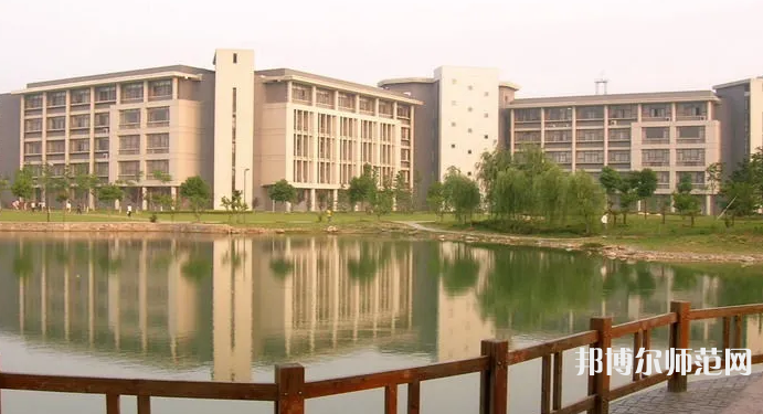 安徽大學(xué)師范學(xué)院磬苑校區(qū)2023年報(bào)名條件、招生要求、招生對(duì)象