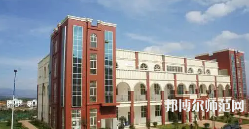 云南外事外語(yǔ)職業(yè)師范學(xué)院2023年報(bào)名條件、招生要求、招生對(duì)象