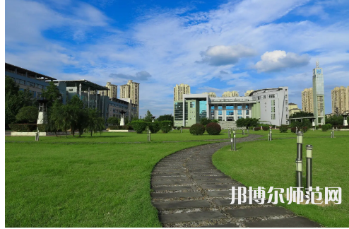 重慶文理學(xué)院2023年學(xué)費(fèi)、收費(fèi)多少 