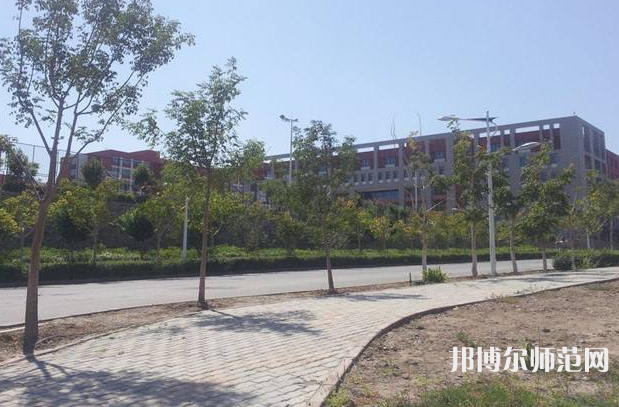 烏魯木齊職業(yè)師范大學(xué)2023年報(bào)名條件、招生要求、招生對(duì)象