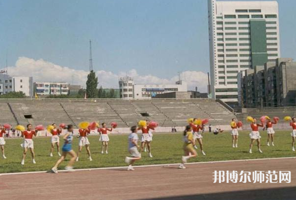 烏魯木齊職業(yè)師范大學(xué)2023年報(bào)名條件、招生要求、招生對(duì)象