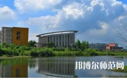 2023年重慶師范大學(xué)涉外商貿(mào)學(xué)院報名條件、招生對象