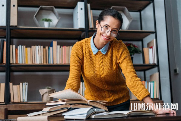 成都師范學(xué)院介紹、地址